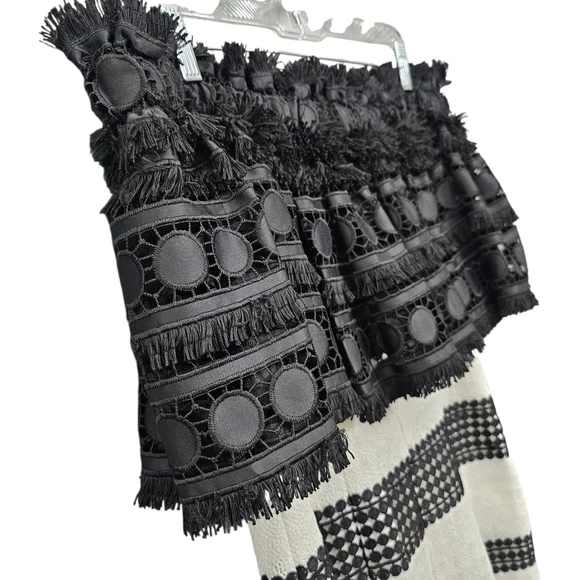 Nwot Badgley Mischka Black/White Off Shoulder Fringed Shortsleeve Ruffle Dress - Picture 7 of 17